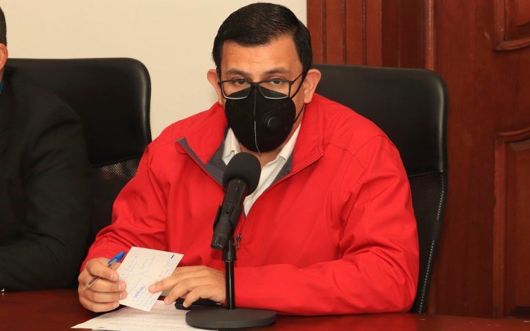 ALCALDE DE CUAUHTÉMOC SIGNA CONTRATO CON GOBIERNO FEDERAL PARA RECIBIR 8 PATRULLAS DE POLICÍA MUNICIPAL ﻿