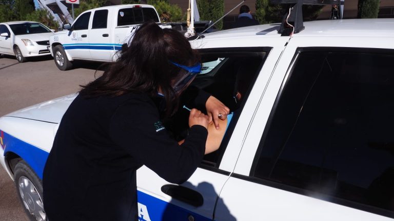 Amplía Municipio de Cuauhtémoc y Jurisdicción Sanitaria campaña de vacunación en tu auto