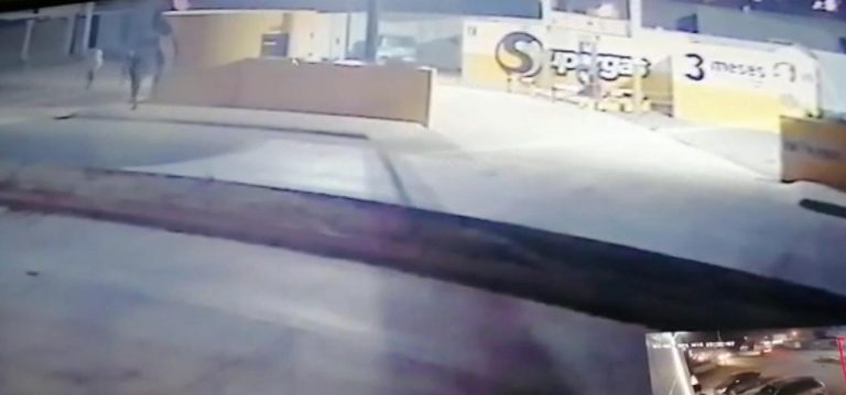 Varios sujetos asaltan gasera