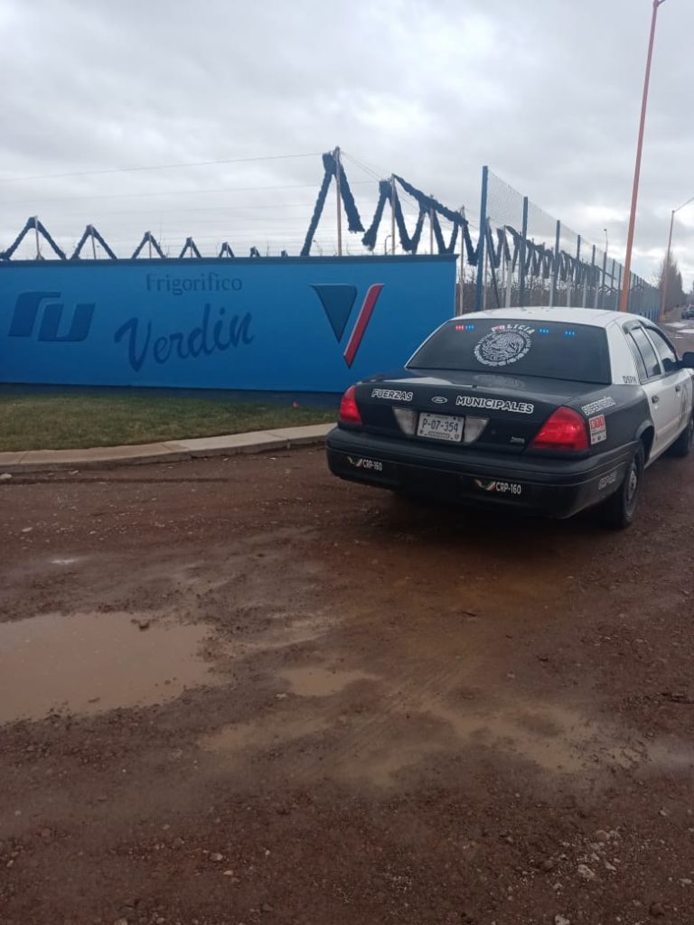 Mujer resulta con lesión grave en empaque