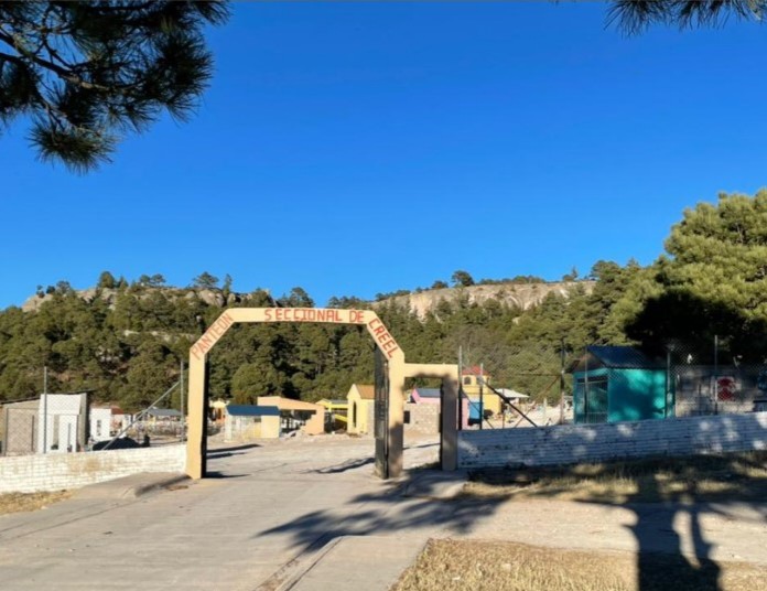 Dejan cuatro ejecutados en Panteón de Creel