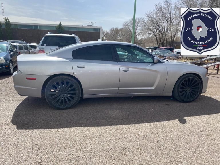 Aseguran automóvil chueco en Cuauhtémoc