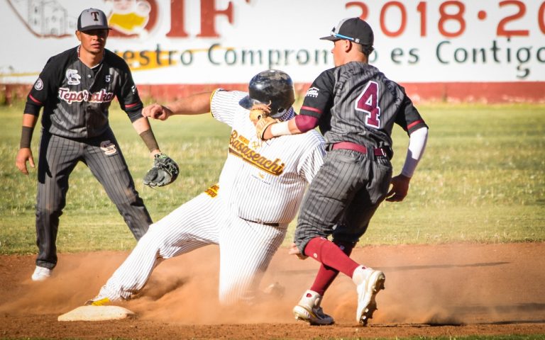 CAZADORES DE SAN JUANITO Y MINEROS DE BASASEACHI A LA GRAN FINAL