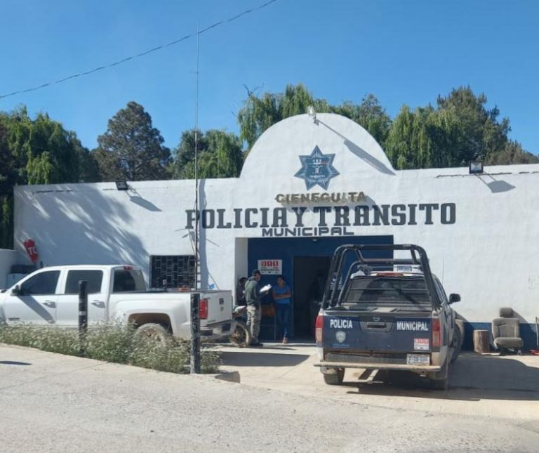 Dejan a un adulto mayor muerto y un joven lesionado de bala en Urique