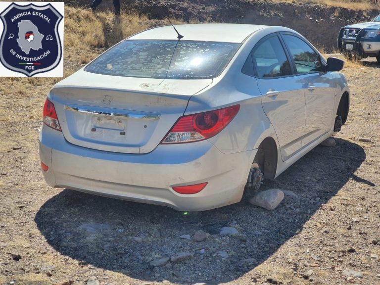 Encuentran en la sierra vehículo abandonado que fue robado en la ciudad de Chihuahua