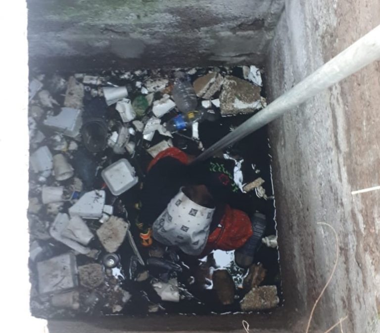 #Cuauhtémoc Rescatan a mujer que cayó en una noria en Rubio