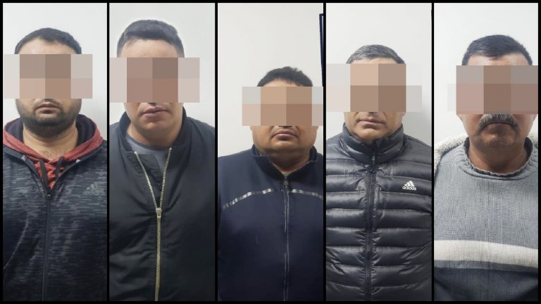 Detienen a cinco personas a bordo de vehículo robado en Juárez