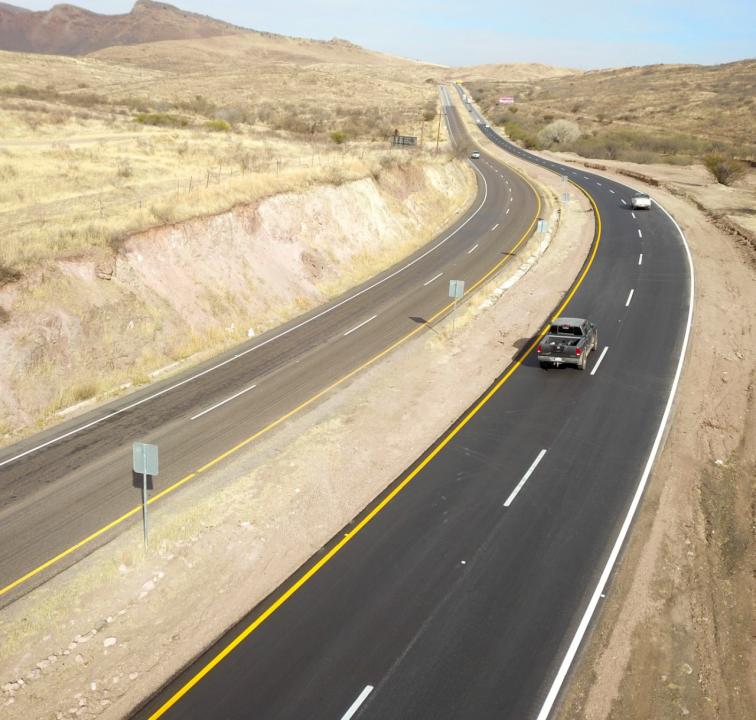 Continúa Obras Públicas del Estado mantenimiento carretera