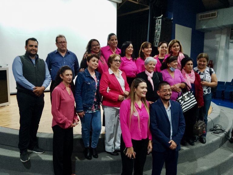 Especialistas ofrecen conferencia sobre cáncer de mama, en Cuauhtémoc