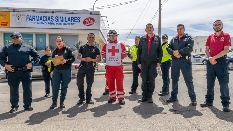 Realizan simulacro por incendio en el Cecati 138, en Cuauhtémoc