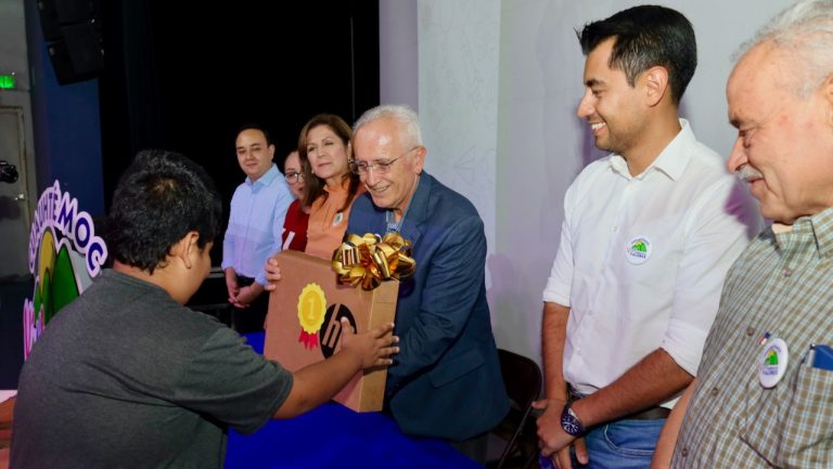 Premian a ganadores del concurso “Cuauhtémoc Vive la Grandeza de los Valores”