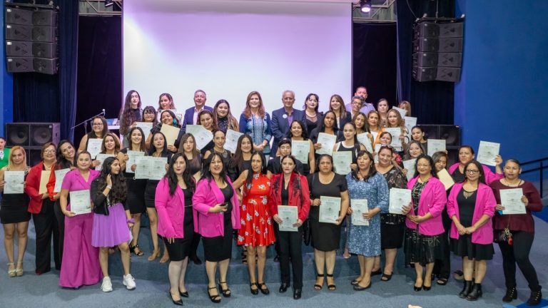 Con becas del Municipio, concluyen 172 personas cursos en Icatech, en Cuauhtémoc