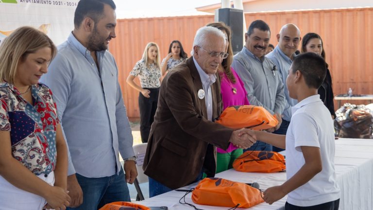 Entregan 1539 paquetes de útiles escolares, en Cuauhtémoc