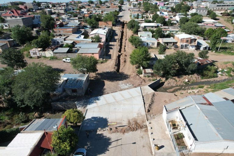 Municipio de Cuauhtémoc realiza proyecto de puente y pavimentación en la calle Quintana Roo