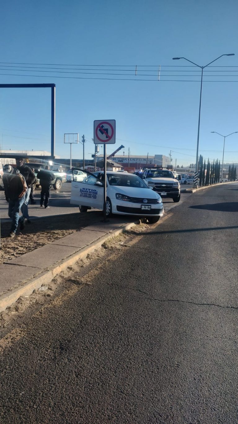 Muere taxista en accidente vehicular en el bulevar Fernando Baeza y 56