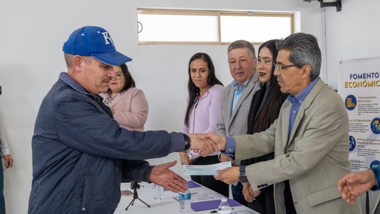 Han entregado 1.2 mdp en créditos FIPES, en Cuauhtémoc