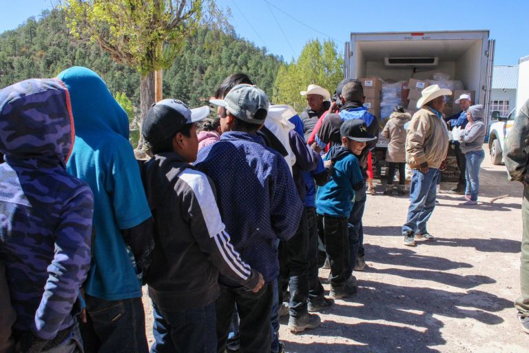 Entrega Cáritas 14 toneladas de alimento a familias de la Zona Serrana