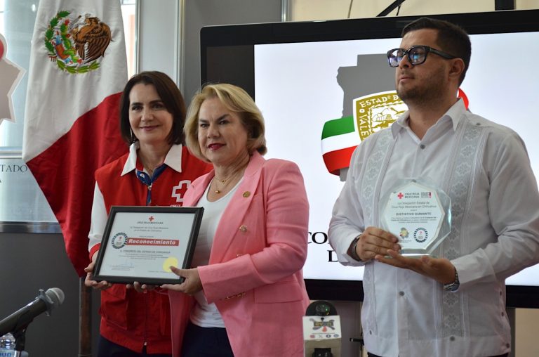 Recibe Congreso reconocimiento de la Cruz Roja Mexicana