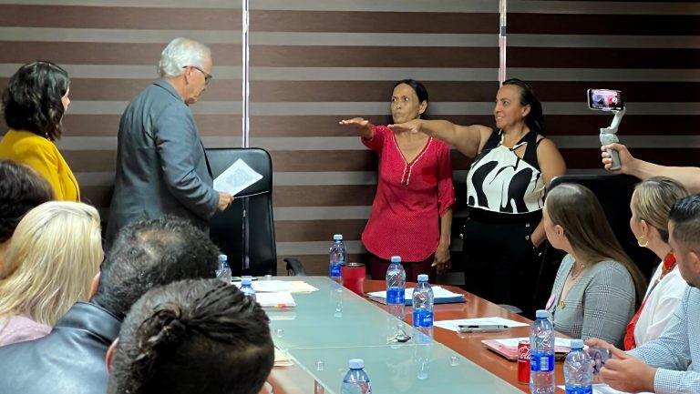 Toma protesta Alicia Acosta como Presidenta Seccional de Lázaro Cárdenas