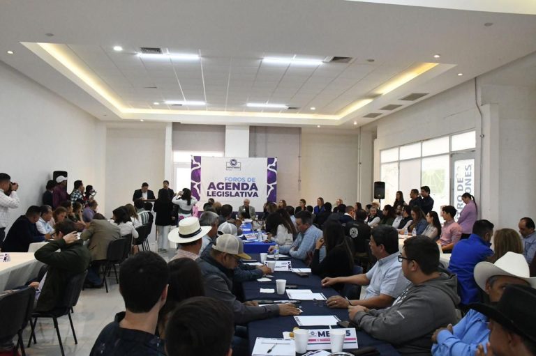 Dialogan Diputados del PAN con ciudadanos en foro legislativo en Cuauhtémoc