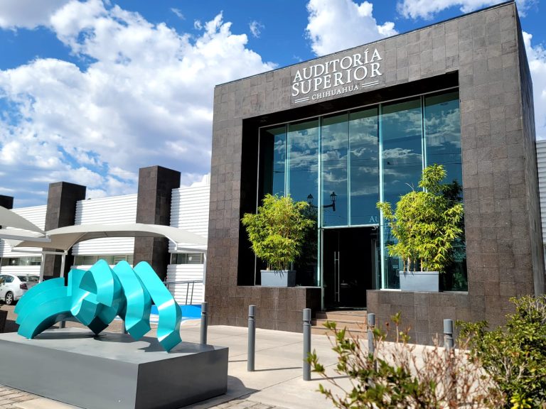 Inhabilitan a exfuncionarios del FANVI por adjudicación ilegal de contratos