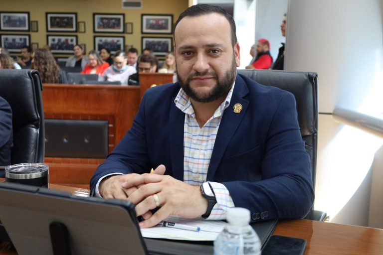 Diputados del PRI respaldan a personas juzgadoras cesadas de sus puestos injustificadamente