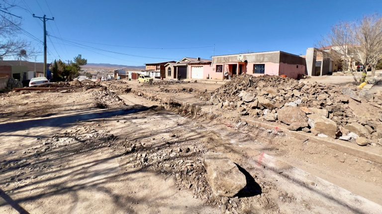 Municipio de Cuauhtémoc pavimenta la calle Quintana Roo entre 24 y 28
