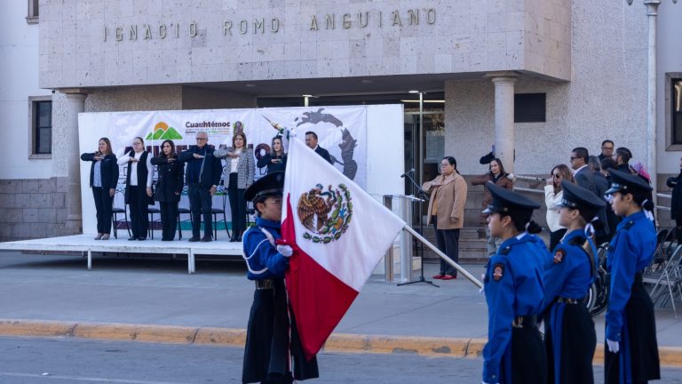 Realizan ceremonia cívica por el 108° aniversario de la Constitución, en Cuauhtémoc