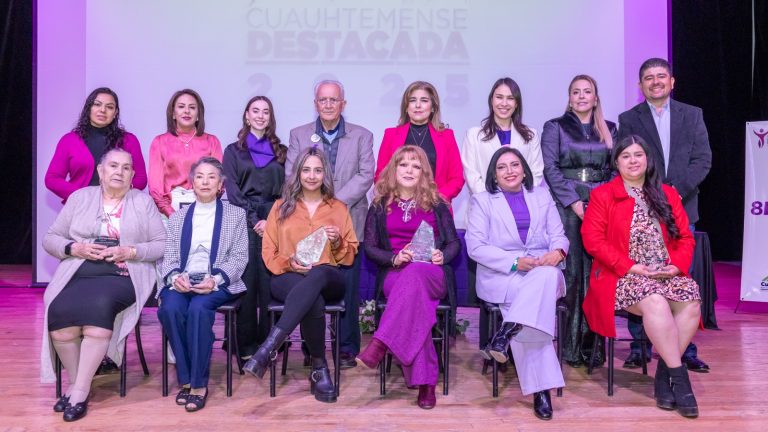 Entregan Premio Cuauhtemense Destacada a 6 mujeres