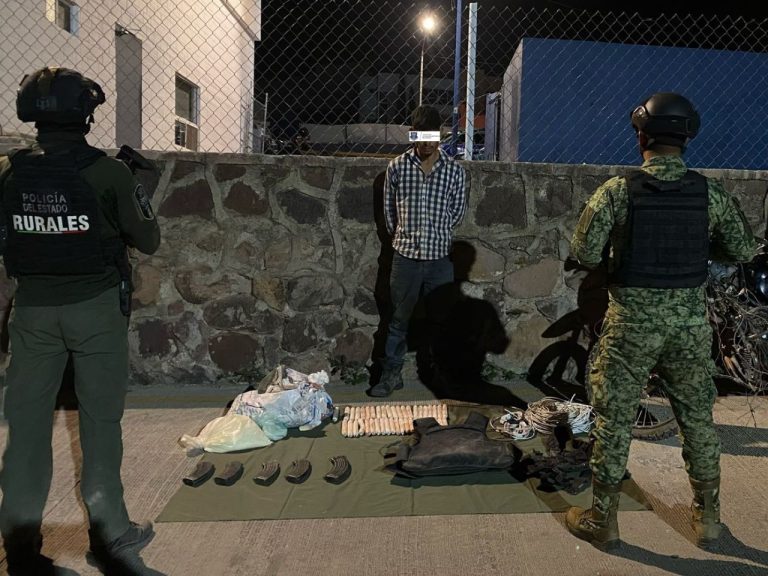 Detiene SSPE a hombre con explosivos en Moris