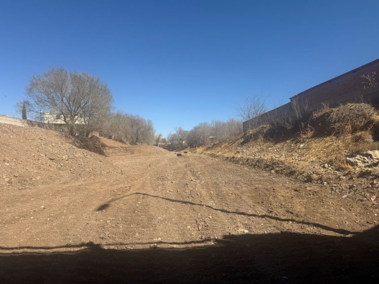 Avanza limpieza de arroyos de ciudad Cuauhtémoc