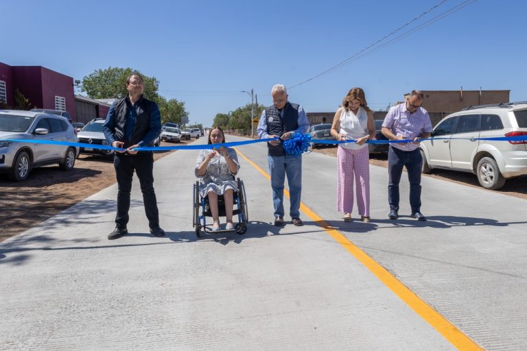 Inauguran la primera etapa de la pavimentación de la Río Grijalva, en Cuauhtémoc
