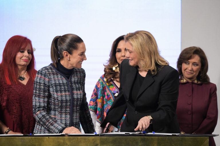 Maru Campos firma en Palacio Nacional acuerdo para consolidar Polo de Desarrollo para Ciudad Juárez