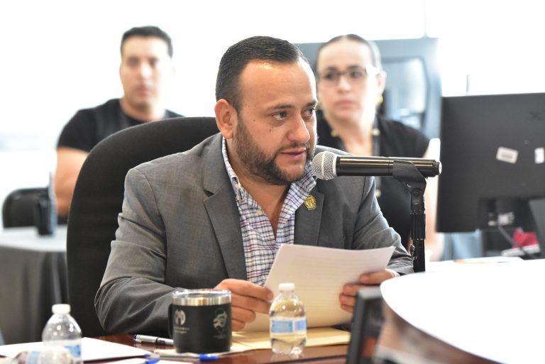 Los permisos de exportación de ganado deben priorizar a las UPP: Congreso