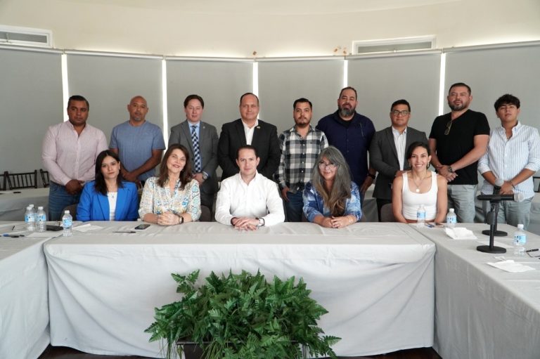 Diputado José Luis Villalobos y líderes del sector trazan ruta para el turismo en Chihuahua