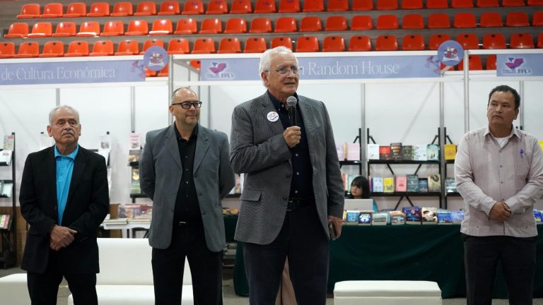 Beto Pérez inaugura la Feria del Libro de Cuauhtémoc 2025