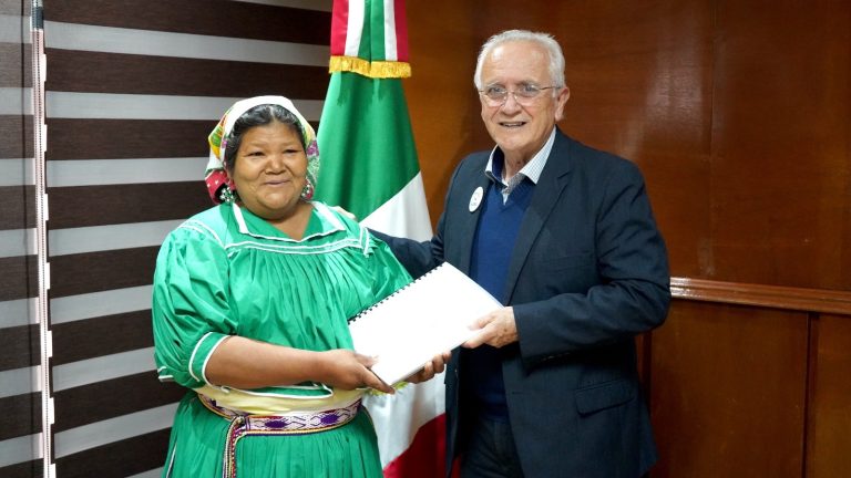 Regidores entregan informes al alcalde Beto Pérez