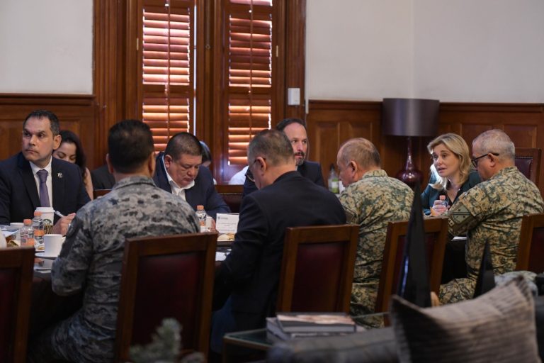Maru Campos encabeza sesión de la Mesa de Seguridad