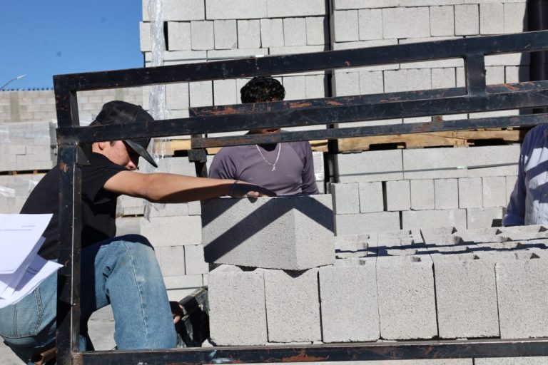 Coesvi entrega materiales a crédito en Cuauhtémoc