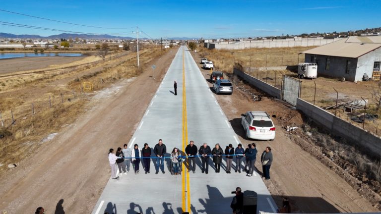 Entregan la 2a etapa de la pavimentación de la Río Grijalva, en Cuauhtémoc