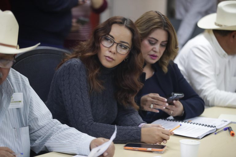 Greycy Durán vota en contra la Ley de Aguas, reafirma compromiso con el campo y la 4T