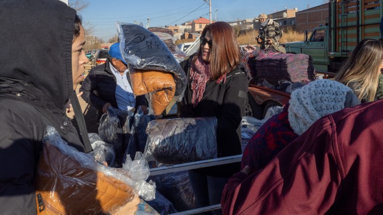 El Gobierno Municipal de Cuauhtémoc entrega apoyos invernales al sector de la Reforma