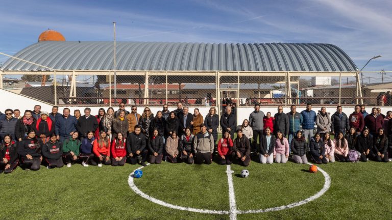 Con Presupuesto Participativo construyen cancha de futbol en la Preparatoria de Álvaro Obregón