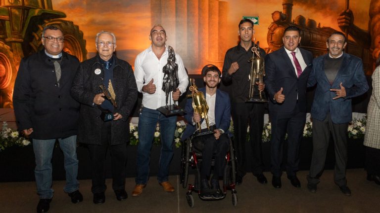 Erick Moncada gana premio Deportista del Año 2025 en Cuauhtémoc