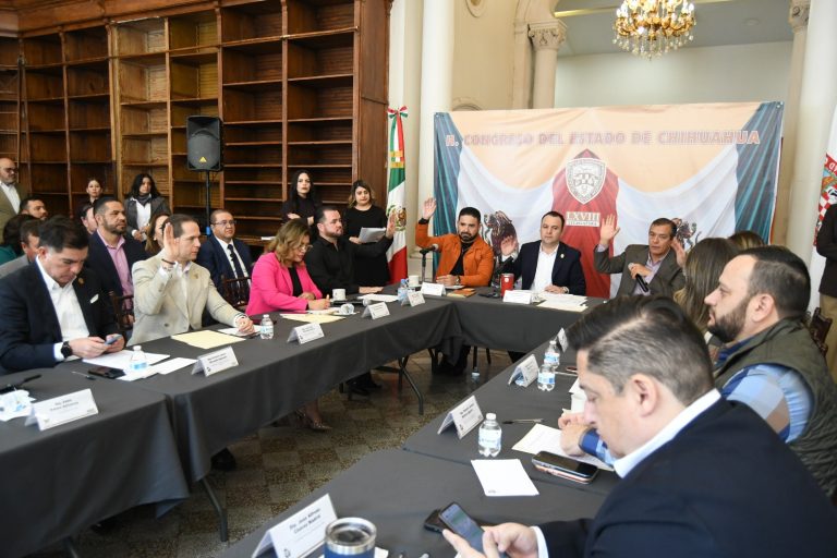 Sesiona Mesa Directiva de la Diputación Permanente del Congreso en Hidalgo del Parral
