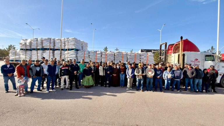 Beto Pérez entrega apoyos a apicultores de Cuauhtémoc