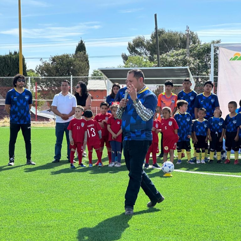 Inauguran rehabilitación de cancha de fútbol 7 en el Jardín del Abuelo en Anáhuac